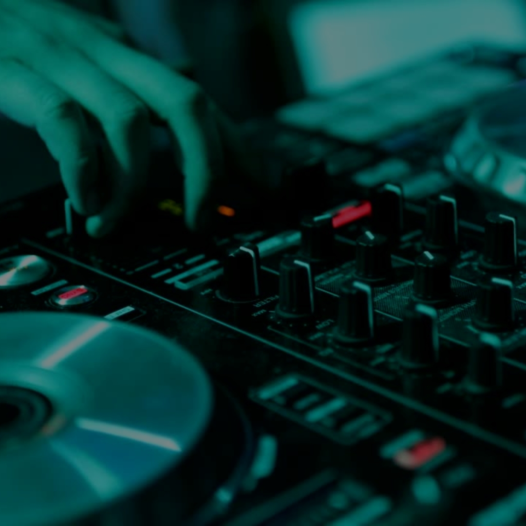 Penta Servizi celebra 15 anni di attività con una serata speciale all’insegna di musica, food & drink